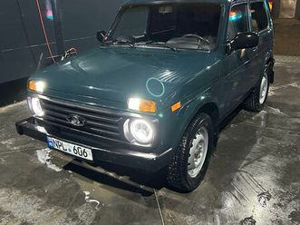 lada / ваз 2121 (4x4) an. 2011