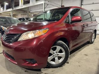 2011 toyota sienna le