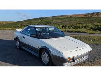 1986 toyota mr2 blanc manuel, 5 vitesses conduite à droit...