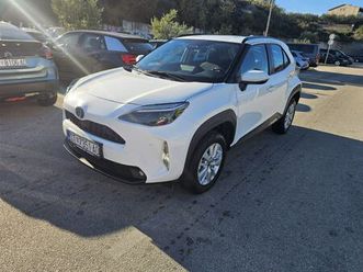 toyota yaris cross 1.5 automatik registriran do 6 mj. 2026g., 2025 god.