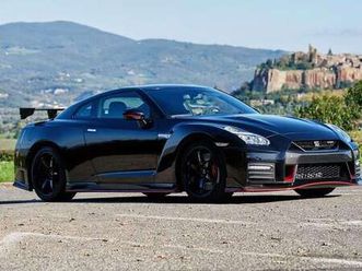 gt-r 3.8 v6 nismo 600cv auto
