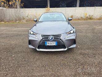 lexus is300h