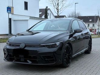 volkswagen-golf-8r-black-voll-akrapovic-harman-kardon-pano