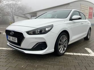 hyundai i30 fastback,1.maj.čr,odpočet dph