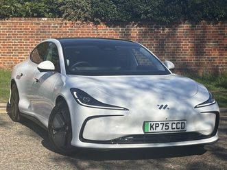 2025 - 300kw long range 100kwh 5dr auto