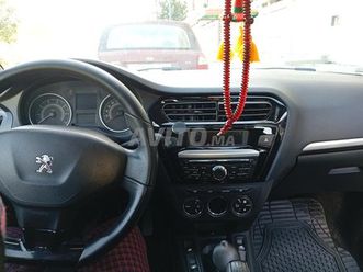 peugeot 301 essence manuelle 2013 à kénitra