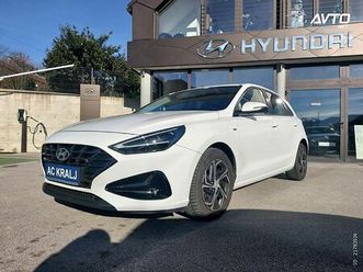 hyundai i30 1.5 t-gdi 160 mhev style - slovenski