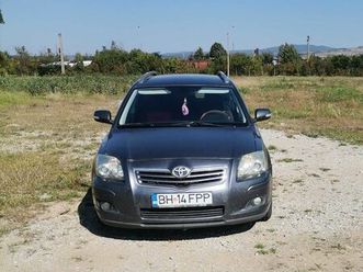 vând toyota avensis chistag