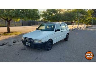 fiat uno nafta-gnc 2010