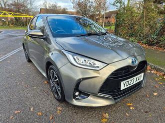 toyota yaris design hatchback's 1.5 vvt-h design e-cvt euro 6 (start/stop) 5dr