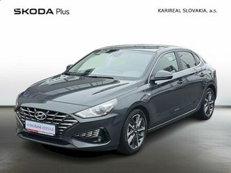 hyundai i30 fastback 1.5 t-gdi