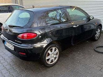 alfa romeo 147 1.6 16v t.spark