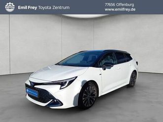 toyota corolla 1.8 hybrid touring sports black&white
