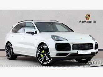 PORSCHE CAYENNE 3-0-v6-e-hybrid-17-9kwh-tiptronics-4wd-euro-6-start-stop-5dr-3-6kw-charger