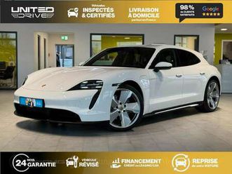 taycan sport turismo electric sport turismo break . phase 1