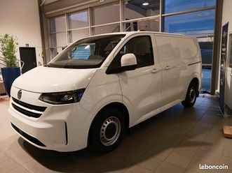 42 000 ht - volkswagen transporter t7 procab cloison en l 150ch bva8 business