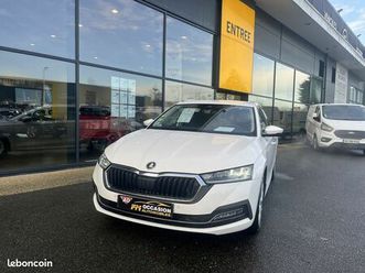 skoda octavia combi 2.0 tdi 150 ch style gps camera