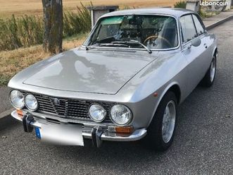 coupe bertone alfa romeo 2000 de 1975