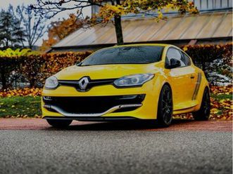 RENAULT MEGANE COUPE RS TROPHY megane-3-rs-trophy