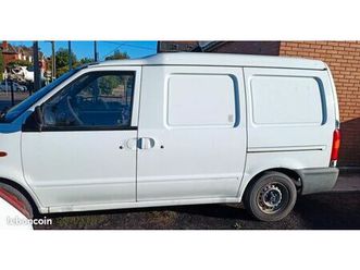 nissan vanette (lots de 2)