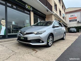 toyota auris touring sports dynamic 112cv d-4d en état