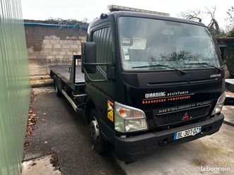 dépanneuse mitsubishi canter
