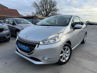 peugeot 208 1.2i 82pk bluetooth parkeersensoren airco alu