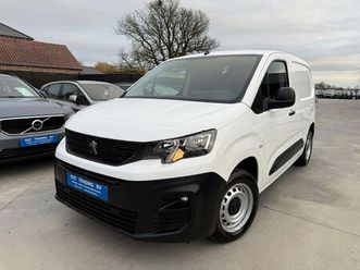peugeot partner 1.5 bluehdi 3 zit navigatie bluetooth pdc airco