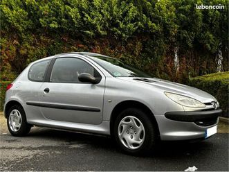peugeot 206 - seulement 64 000 kms - climatisation / toit ouvrant - état impeccable
