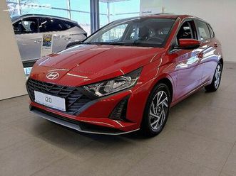 hyundai i20 1,2i 5mt go