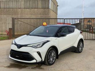 c-hr hybrid 2.0i vvt-i c-hic bi-tone e-cvt