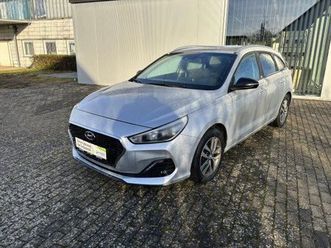 hyundai i30 cw kombi 1.4 yes!