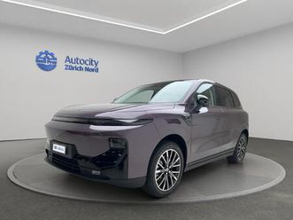 leapmotor b10 design: réserver un essai sur route !