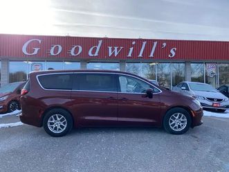 2022 chrysler grand caravan sxt, power doors, remote start, heat