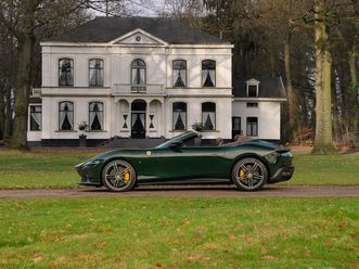 ferrari roma spider 3.9 v8 | verde british | pass. display | carbon stuur