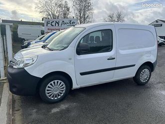 kangoo essence / 3 places / crit air 1 / ex vehicule de mairie