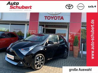 toyota aygo team d x-shift x-play kamera 5-türer met. e
