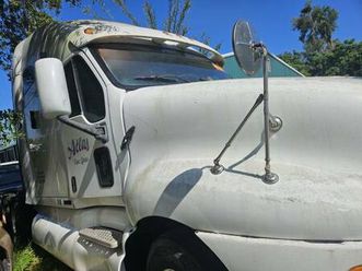 2010 kenworth t2000 construction model semi