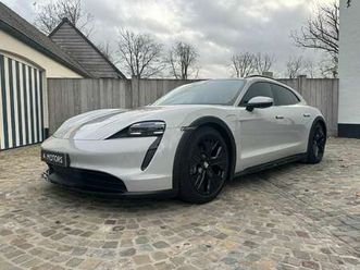 4 cross turismo - pano - performancebatt - carplay