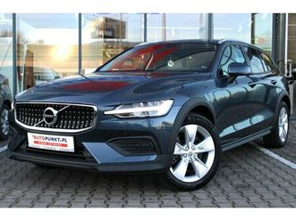 cross country fvat23%, kamera, carplay, fullled, hak, pakiet zimowy,