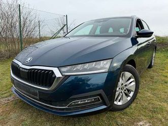 octavia 2.0 tdi dsg7 kombi navi camera pdc