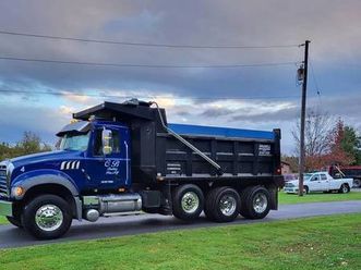 2009 mack granite gu713