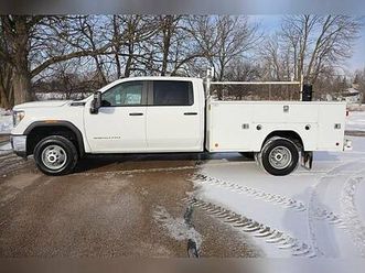 2023 gmc 3500hd 6.6l gas 4wd 9 utility bed only 30k miles