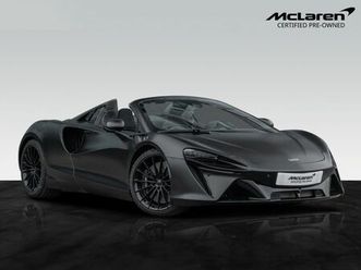mclaren artura spider | onyx black | clubsport seats