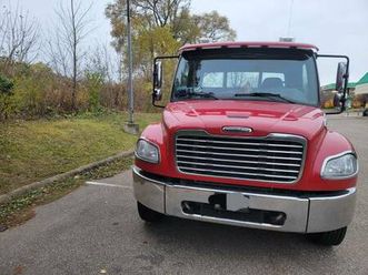 '19 freightliner m2 106 rollback
