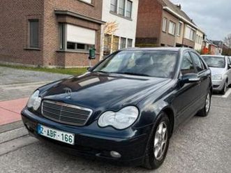 ② mercedes c220 / diesel euro3 / trekhaak / eerste eigenaar — mercedes-benz — 2ememain