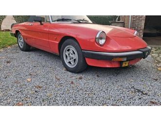 1985 alfa romeo spider rouge manuel, 5 vitesses conduite...