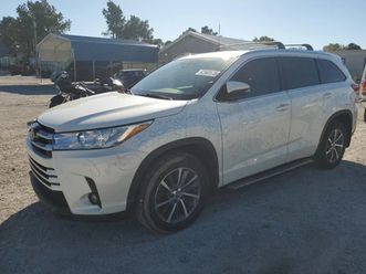 toyota highlander se