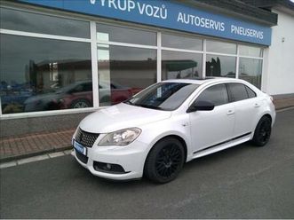 suzuki kizashi 2,4 fr navi,servisní historie!