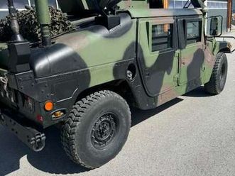 hummer hummer humvee hmvv